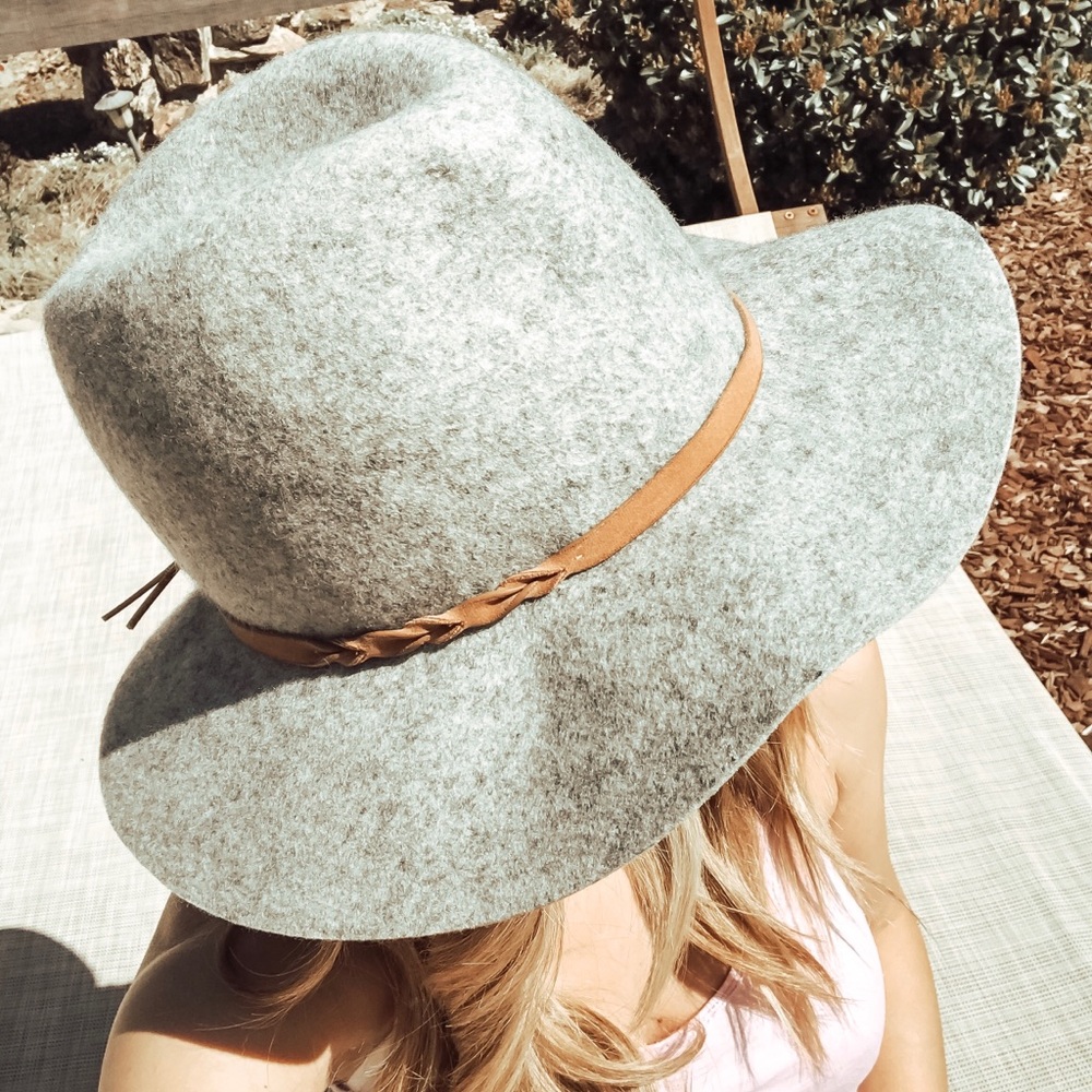 Heater grey wide brim hat